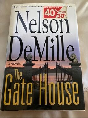 Nelson DeMille "The Gate House" Hard - Sunset Cover